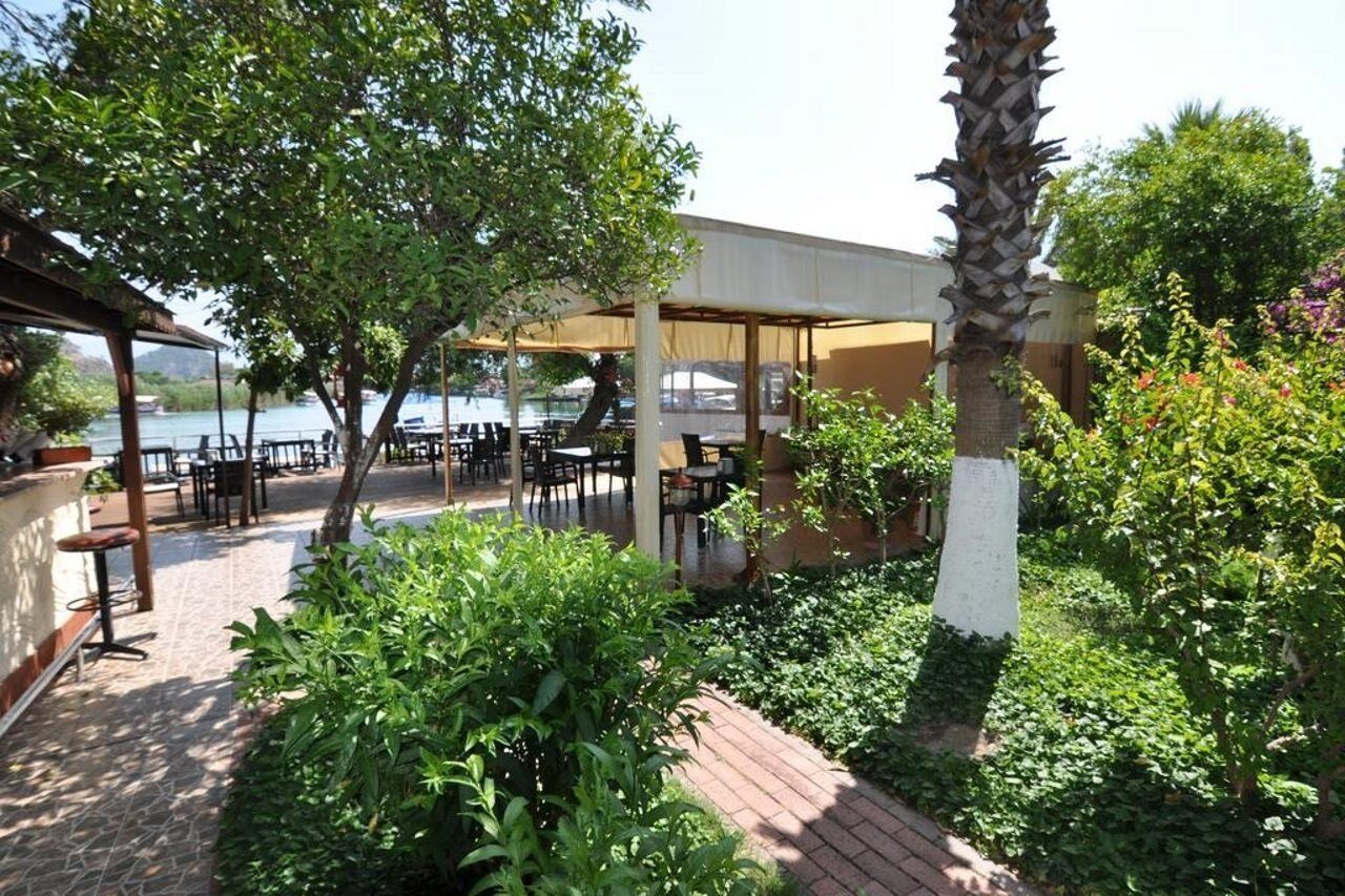 Longhouse Inn Hotel Dalyan Exterior photo